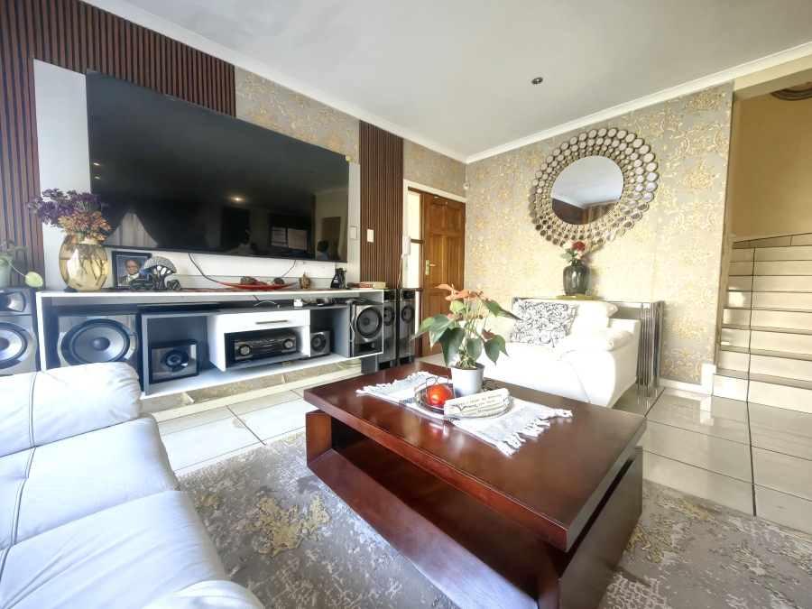 3 Bedroom Property for Sale in Boschdal North West